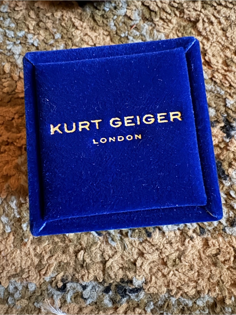 Kurt Geiger Multi Color Stone Flower Ring NIB - Picture 7 of 7